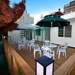 Neighbors Guesthouse